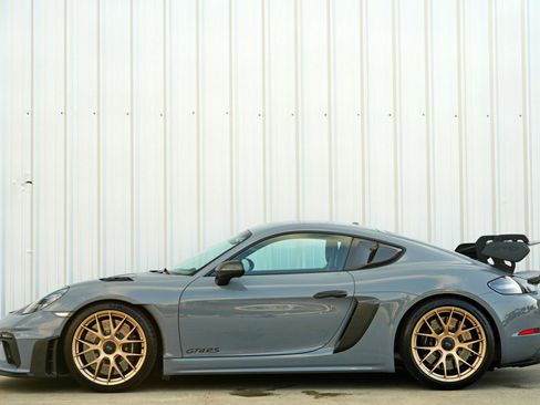 Used 2024 Porsche 718 Cayman GT4 RS w/ Weissach Package image 9