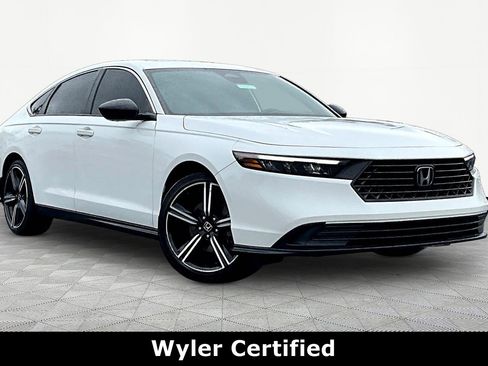 Used 2023 Honda Accord Sport image 3