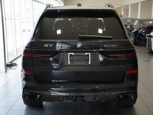 New 2027 BMW X7 xDrive40i w/ M Sport Package AWD/4WD image 3