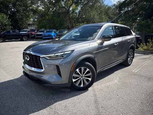 Used 2023 INFINITI QX60 Pure FWD image 2