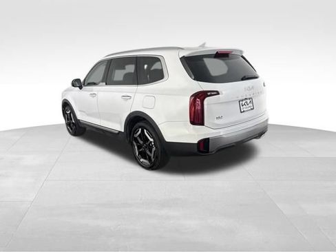 Certified 2025 Kia Telluride S FWD image 9