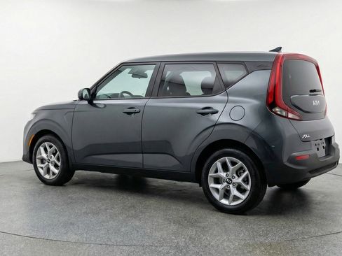 Used 2025 Kia Soul LX w/ LX Technology Package image 5