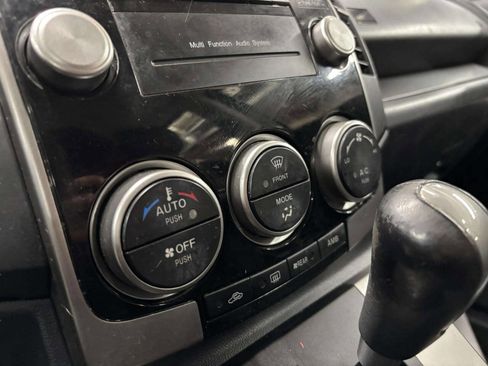 Used 2010 MAZDA MAZDA5 Grand Touring image 25