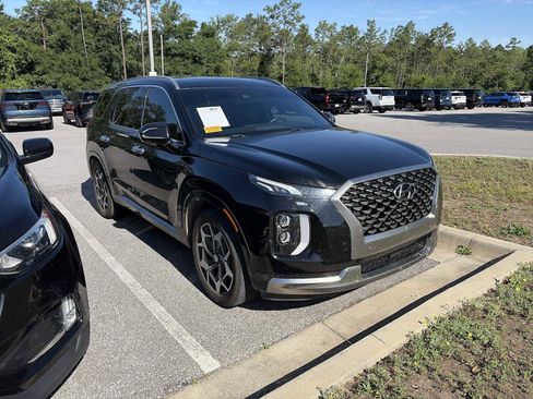 Used 2022 Hyundai Palisade Calligraphy w/ Cargo Package FWD image 2