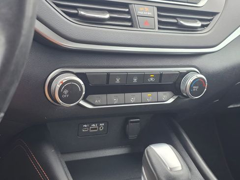 Used 2021 Nissan Altima 2.5 SR image 25