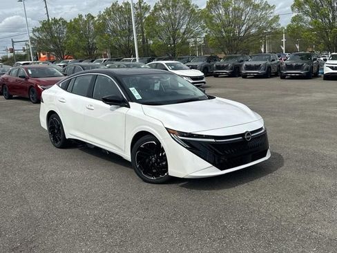 New 2026 Nissan Sentra SR w/ SR Premium Package image 2