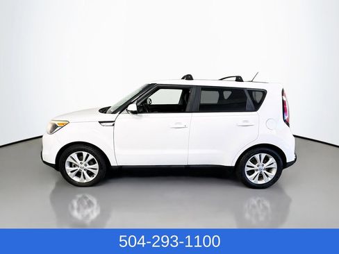 Used 2016 Kia Soul + image 8