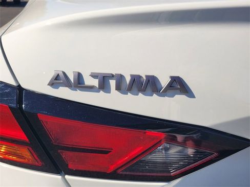 Certified 2025 Nissan Altima 2.5 S image 10