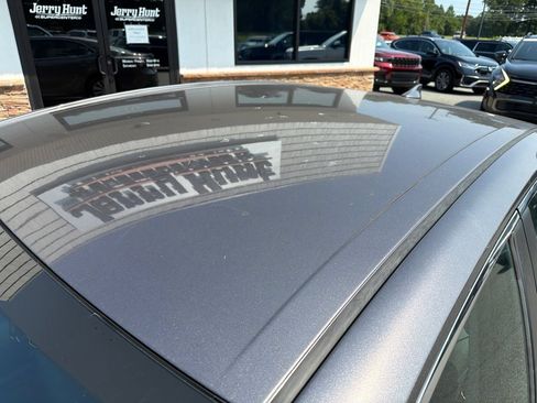 Used 2022 Toyota Camry LE FWD image 14