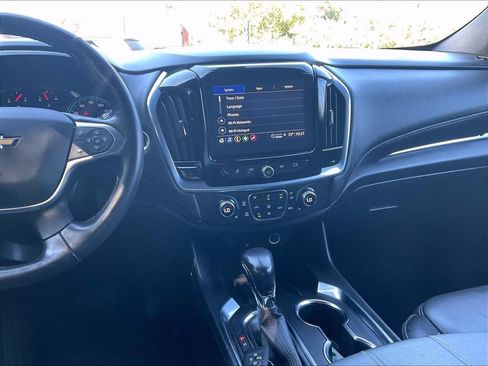 Used 2022 Chevrolet Traverse LT AWD/4WD image 19