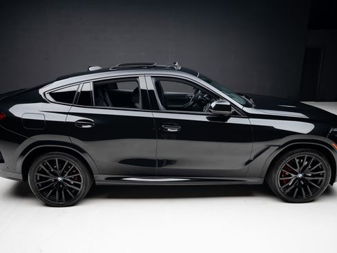 Used 2023 BMW X6 xDrive40i w/ M Sport Package image 34