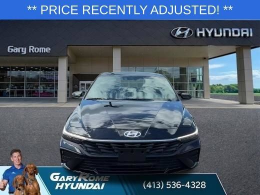 Used 2026 Hyundai Elantra Sport FWD image 3