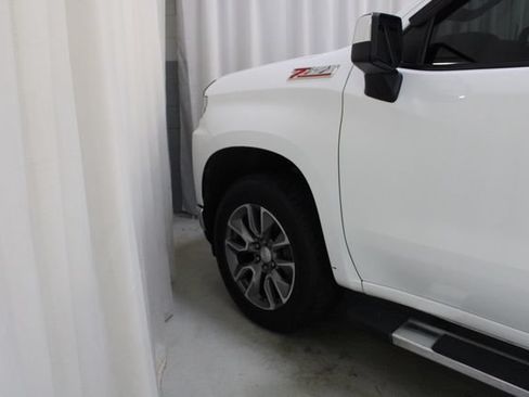 Used 2022 Chevrolet Silverado 1500 LT AWD/4WD image 28