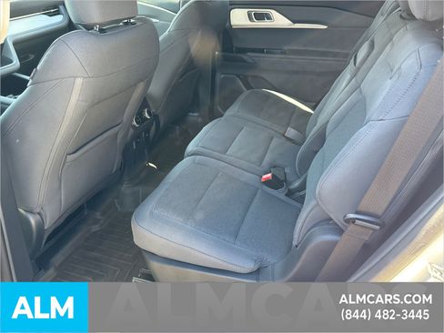 Used 2025 Ford Explorer Active image 27