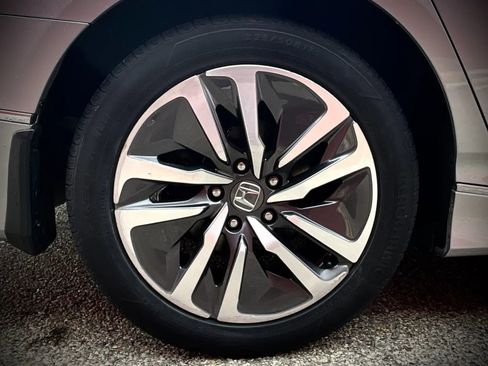 Used 2020 Honda Accord Touring image 38