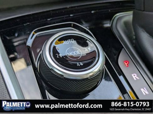 Used 2024 Chevrolet Colorado Trail Boss w/ Technology Package image 22