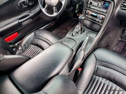 Used 2004 Chevrolet Corvette Coupe RWD image 43