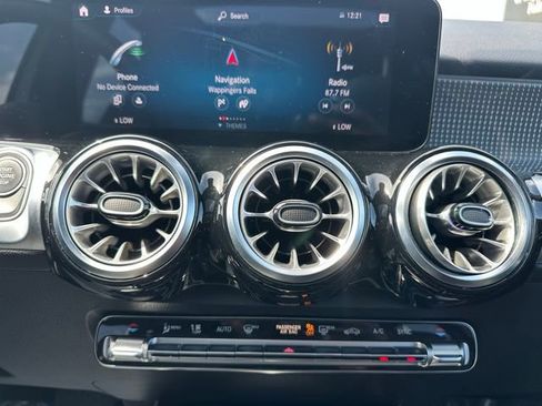 Certified 2022 Mercedes-Benz GLB 250 4MATIC image 33