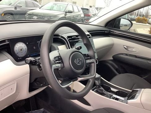 Certified 2024 Hyundai Tucson SE FWD image 15