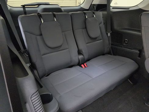 Used 2025 Ford Explorer Active RWD image 12