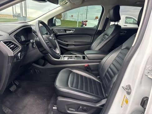 Used 2023 Ford Edge SEL image 9