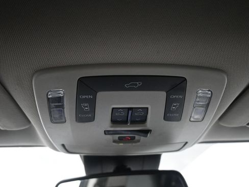 Certified 2024 Toyota Sienna XLE w/ XLE Plus Package AWD/4WD image 17