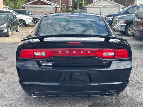 Used 2014 Dodge Charger SXT RWD image 7