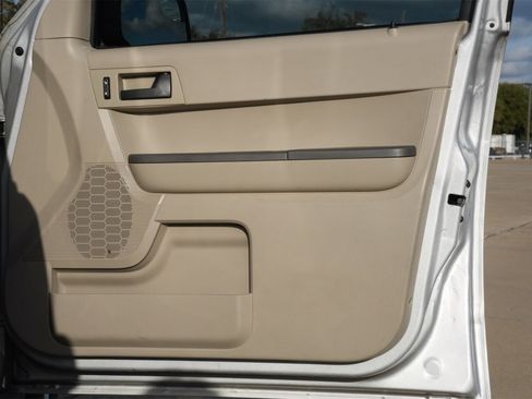 Used 2011 Ford Escape XLS w/ 101A Rapid Spec Order Code image 24