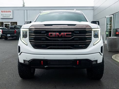 Used 2022 GMC Sierra 1500 AT4X image 2