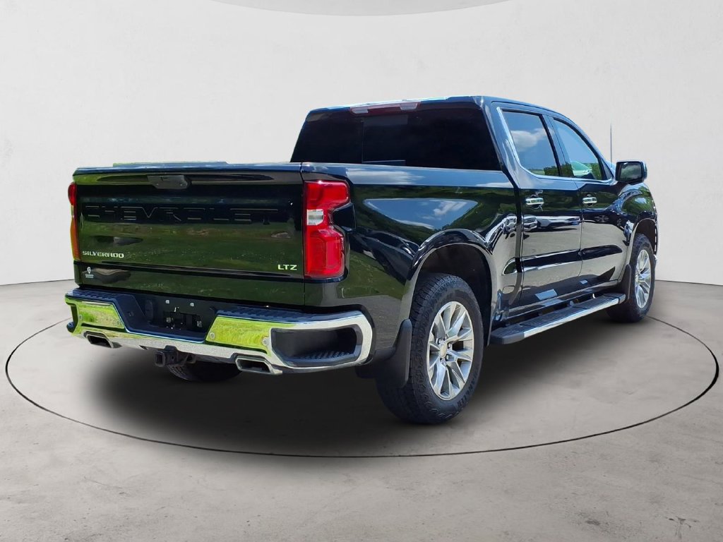 Used 2021 Chevrolet Silverado 1500 LTZ w/ Z71 Off-Road Package AWD/4WD image 5