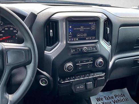 Used 2022 Chevrolet Silverado 1500 Custom image 6