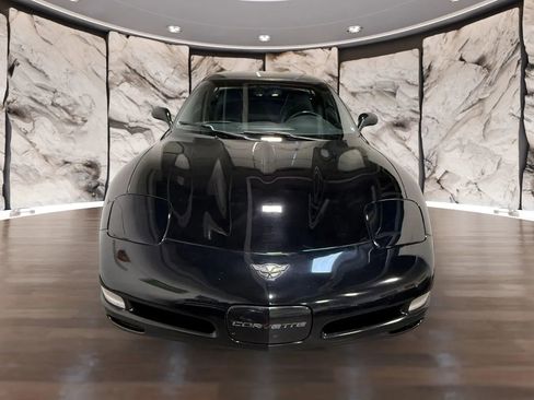 Used 1999 Chevrolet Corvette Coupe w/ Memory Pkg RWD image 3