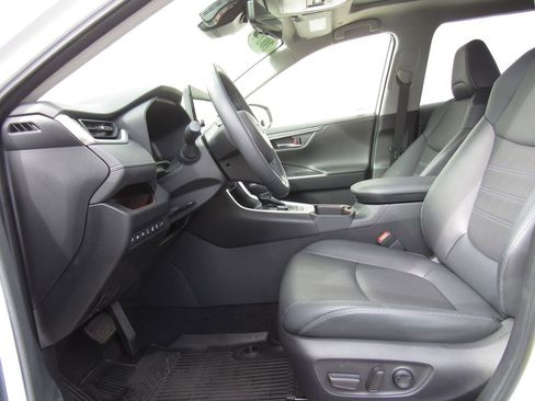 Used 2024 Toyota RAV4 Limited w/ Advanced Technology Package AWD/4WD image 11