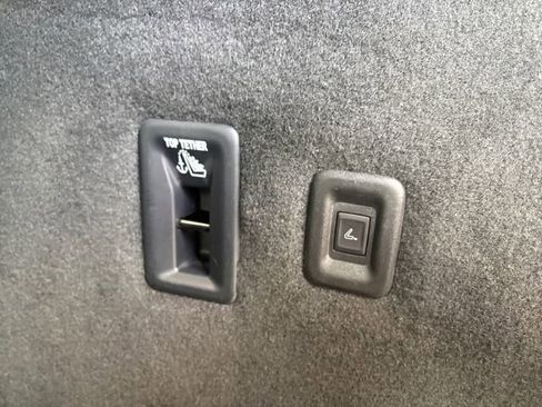 Used 2025 Buick Enclave Sport Touring w/ Power Package image 15