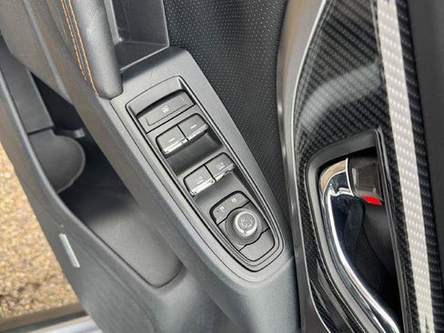 Used 2018 Subaru Crosstrek 2.0i Limited image 32