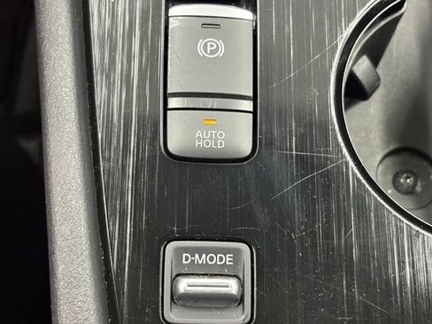 Used 2025 Nissan Rogue SV FWD image 32