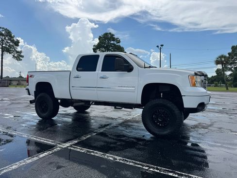 Used 2012 GMC Sierra 2500 Denali AWD/4WD image 4