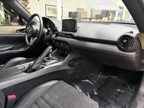 Used 2023 MAZDA MX-5 Miata Club w/ Brembo/BBS Recaro Package RWD image 14