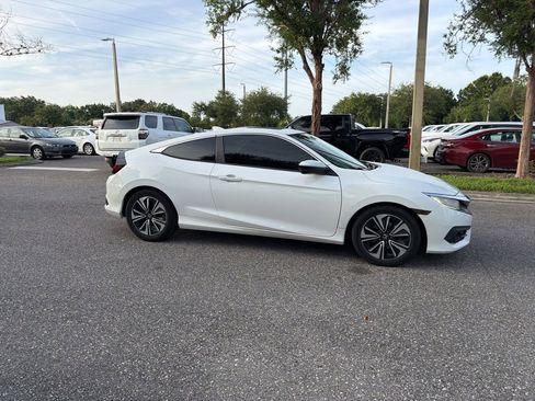 Used 2017 Honda Civic EX-T image 4