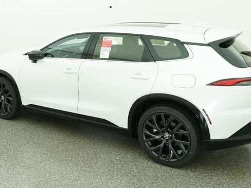 New 2026 Toyota Crown Signia AWD/4WD image 4