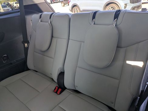 New 2026 Ford Explorer Platinum image 15