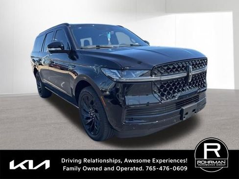 Used 2025 Lincoln Navigator L Reserve w/ Jet Appearance Package AWD/4WD image 7