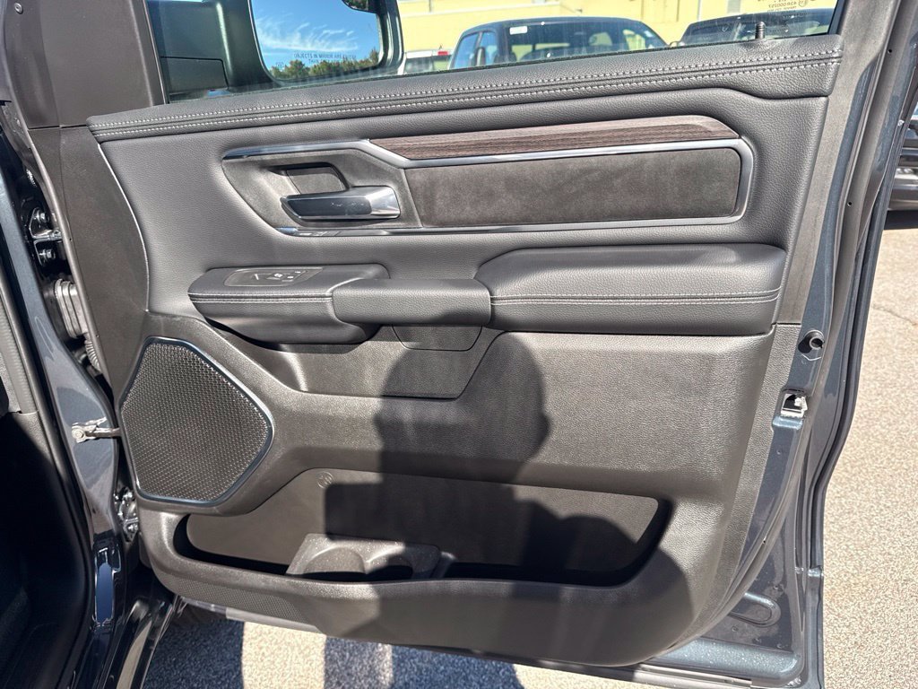 New 2027 RAM 1500 Laramie AWD/4WD image 29