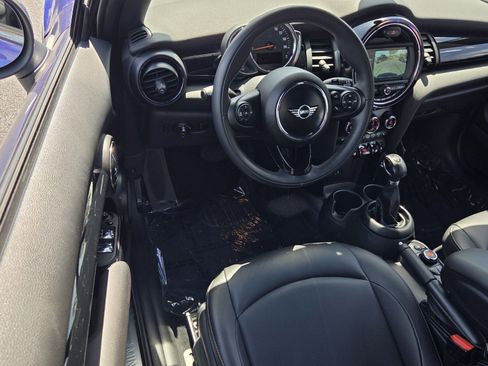 Used 2019 MINI Cooper Convertible image 12