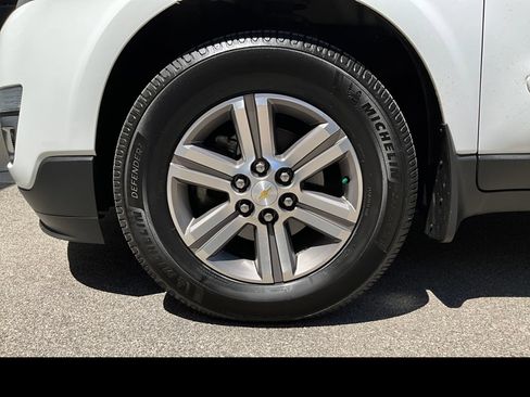 Used 2017 Chevrolet Traverse LT AWD/4WD image 15
