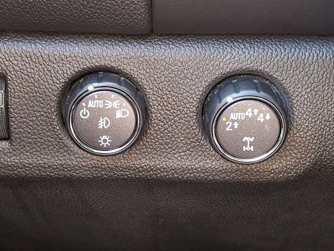 Used 2021 Chevrolet Colorado LT w/ Safety Package AWD/4WD image 22