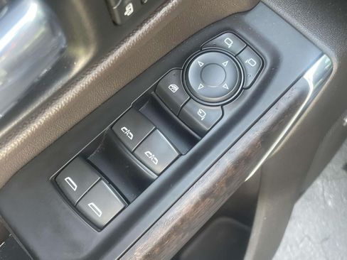 Used 2019 GMC Sierra 1500 Denali w/ Driver Alert Package II AWD/4WD image 11