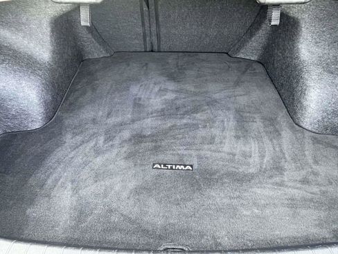 Used 2024 Nissan Altima 2.5 SV image 25