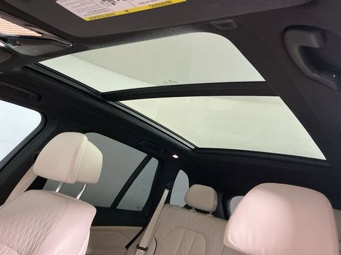 Certified 2022 BMW X5 xDrive40i w/ M Sport Package image 25