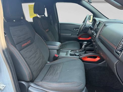 Used 2023 Nissan Frontier PRO-4X w/ Technology Package AWD/4WD image 15